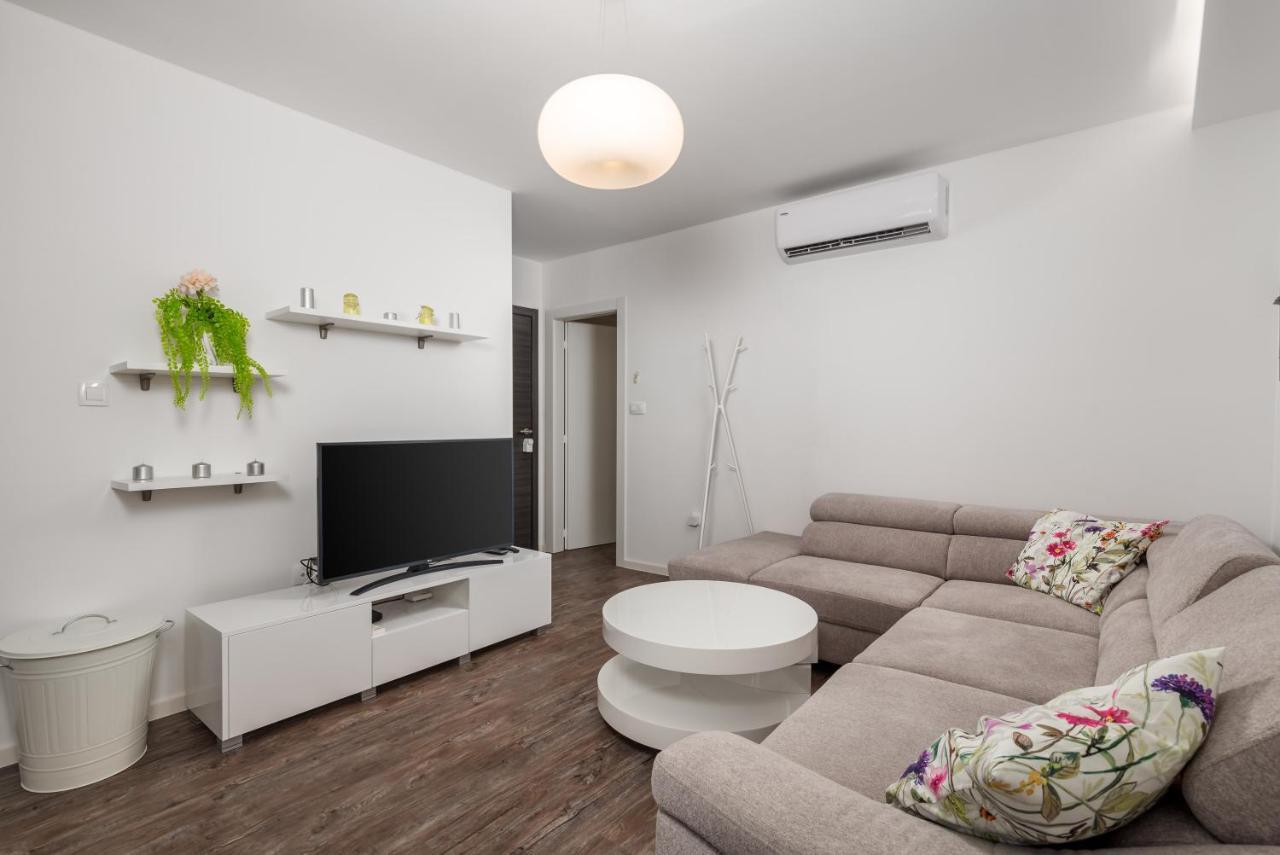 Central Apartments Dalmatina 리예카 외부 사진